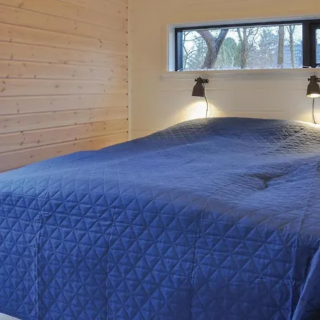 Three-bedroom Holiday In * Martofte